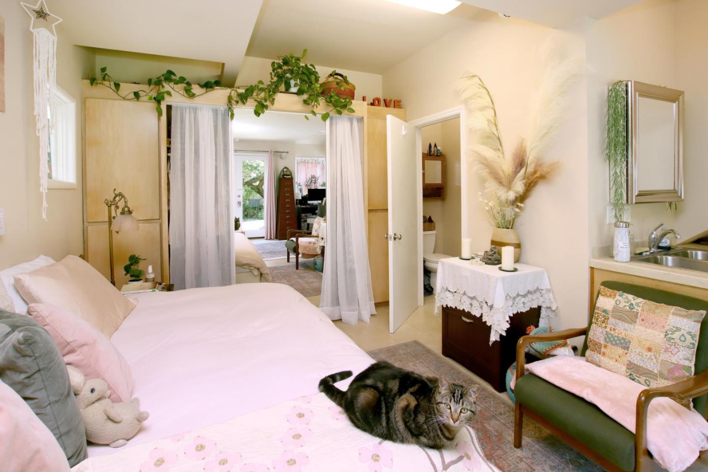 Detail Gallery Image 42 of 65 For 515 Chestnut St, Santa Cruz,  CA 95060 - 3 Beds | 2 Baths