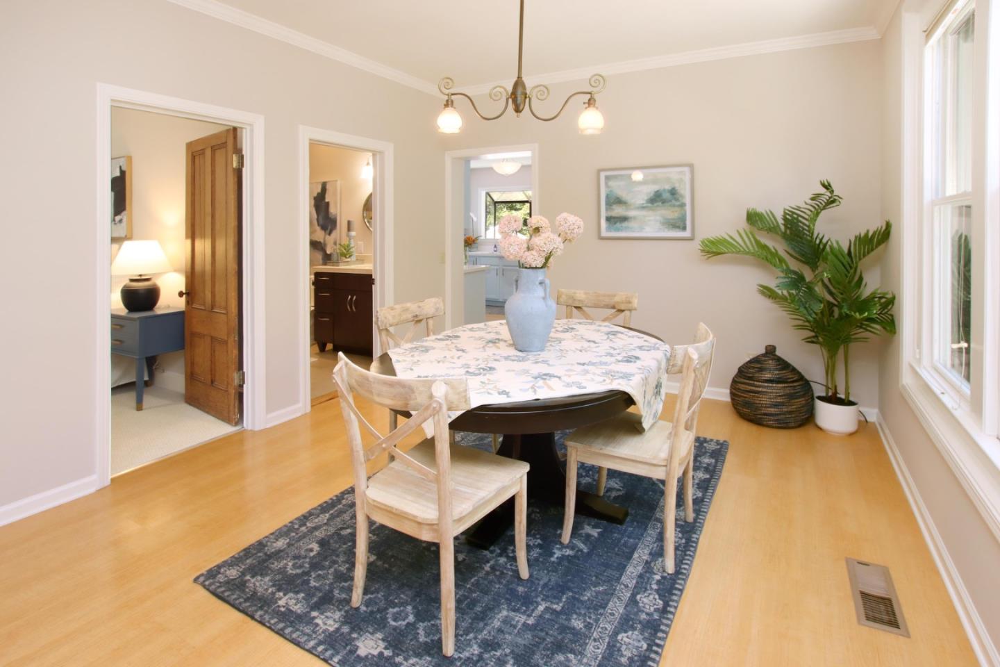 Detail Gallery Image 6 of 65 For 515 Chestnut St, Santa Cruz,  CA 95060 - 3 Beds | 2 Baths