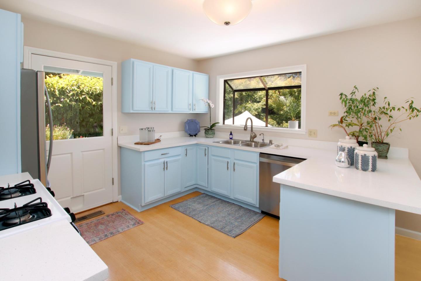 Detail Gallery Image 7 of 65 For 515 Chestnut St, Santa Cruz,  CA 95060 - 3 Beds | 2 Baths