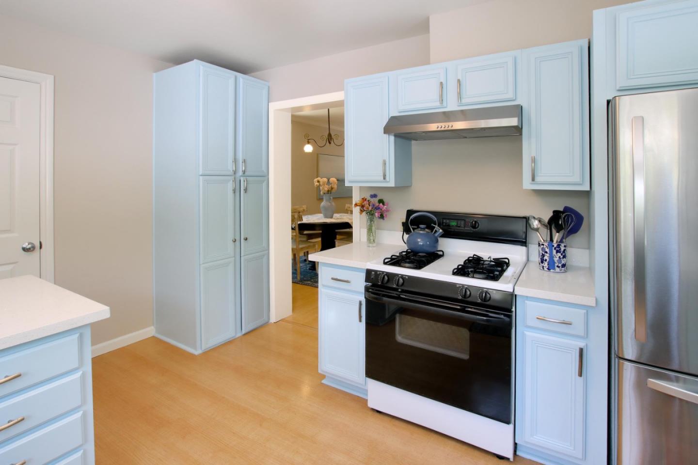 Detail Gallery Image 9 of 65 For 515 Chestnut St, Santa Cruz,  CA 95060 - 3 Beds | 2 Baths
