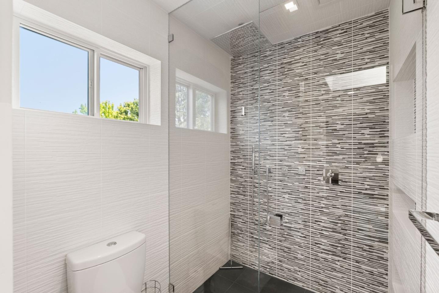 Detail Gallery Image 15 of 21 For 2773 Glorietta Cir, Santa Clara,  CA 95051 - 4 Beds | 2/1 Baths