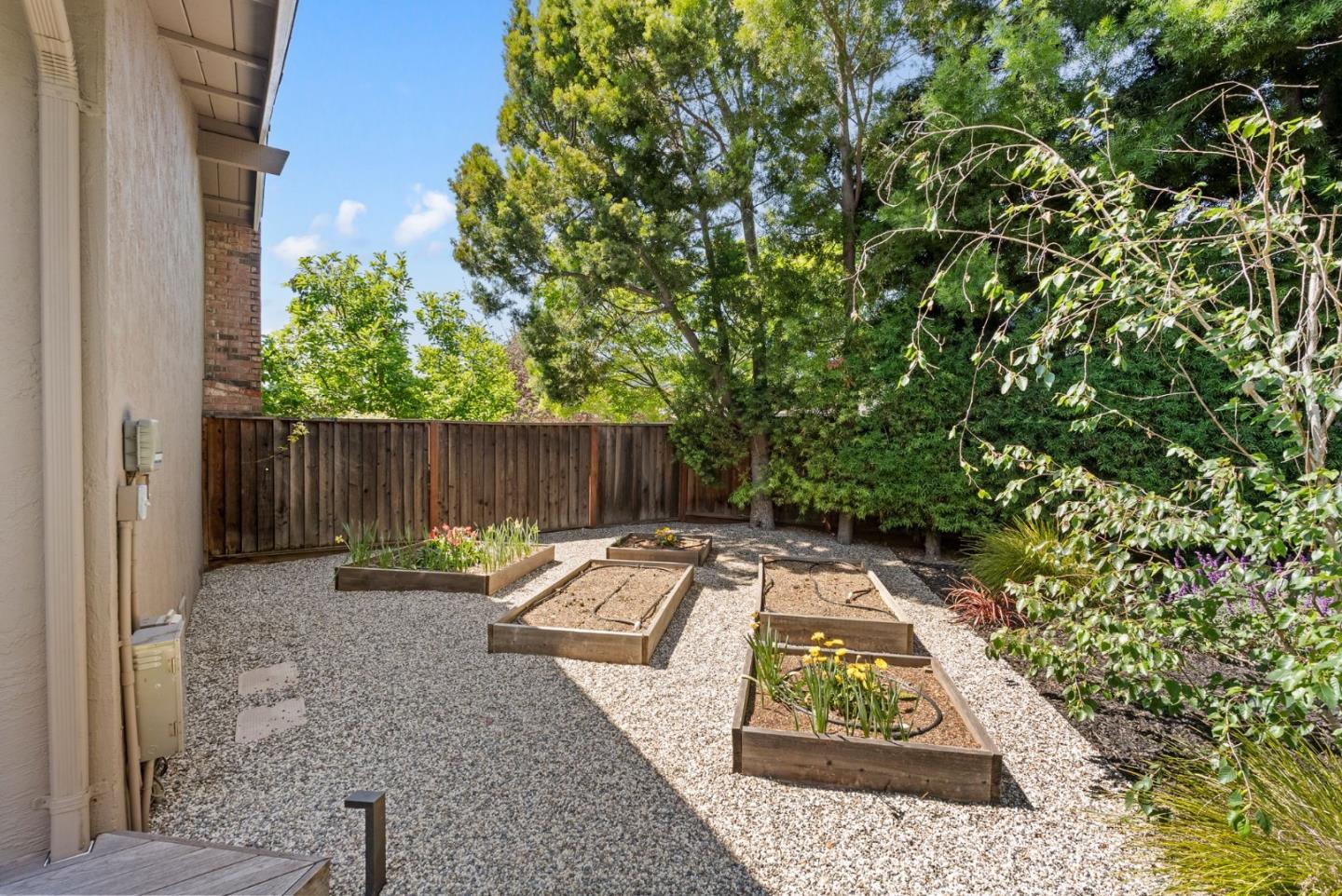 Detail Gallery Image 21 of 21 For 2773 Glorietta Cir, Santa Clara,  CA 95051 - 4 Beds | 2/1 Baths