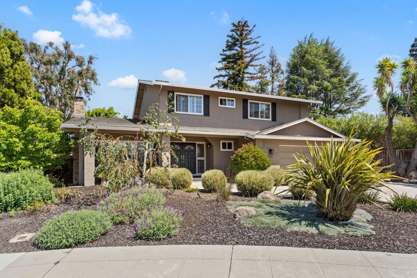 Detail Gallery Image 4 of 21 For 2773 Glorietta Cir, Santa Clara,  CA 95051 - 4 Beds | 2/1 Baths
