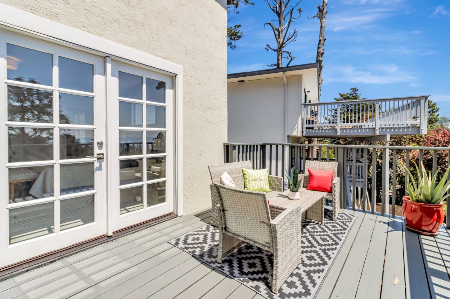 Detail Gallery Image 50 of 106 For 6827 Ridgewood Dr, Oakland,  CA 94611 - 5 Beds | 3 Baths