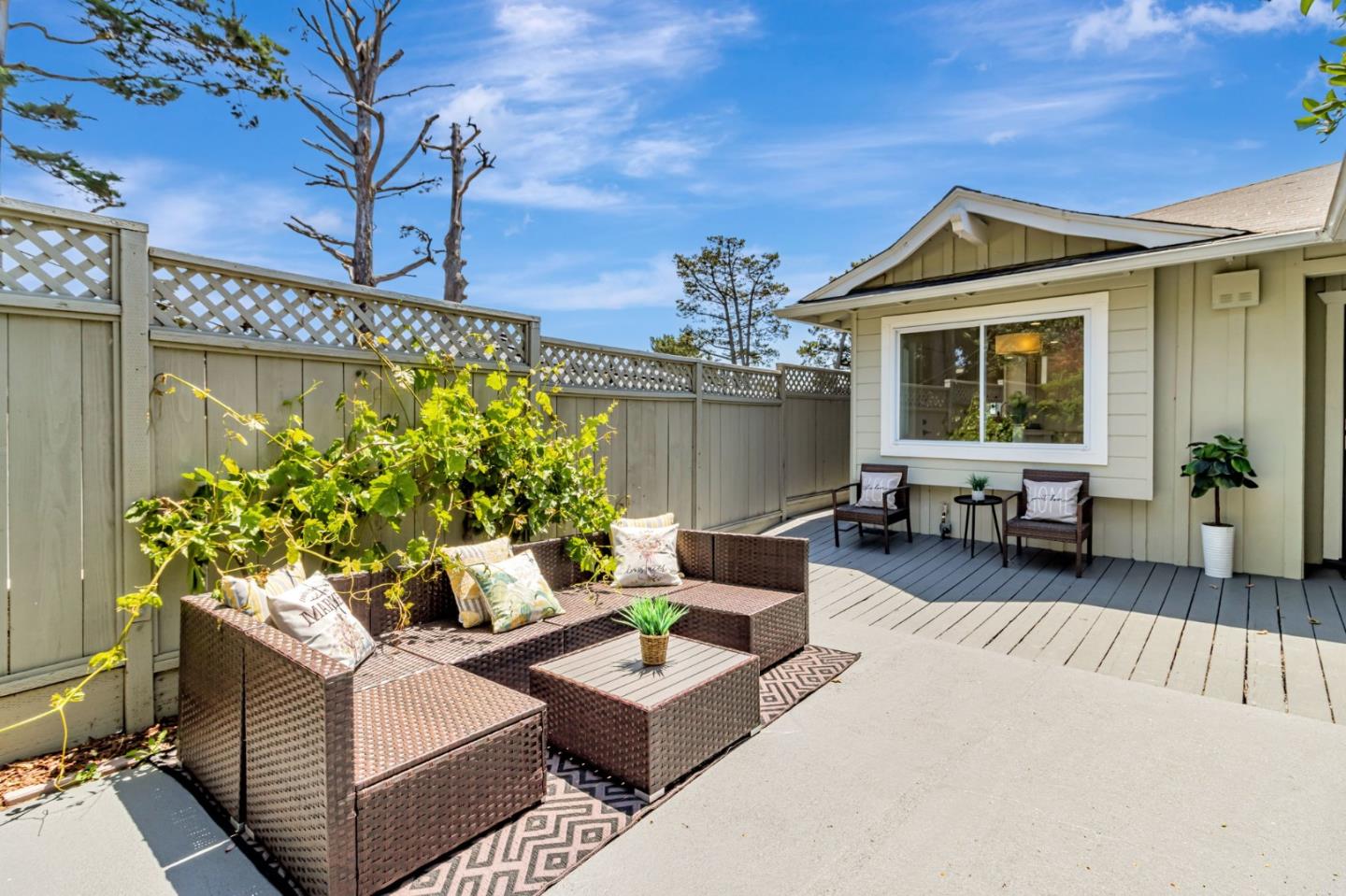 Detail Gallery Image 53 of 106 For 6827 Ridgewood Dr, Oakland,  CA 94611 - 5 Beds | 3 Baths