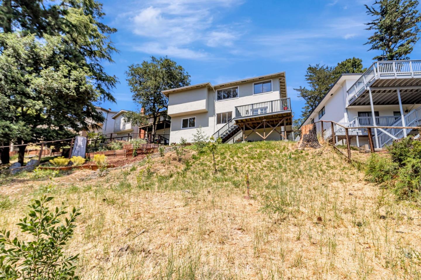 Detail Gallery Image 56 of 106 For 6827 Ridgewood Dr, Oakland,  CA 94611 - 5 Beds | 3 Baths