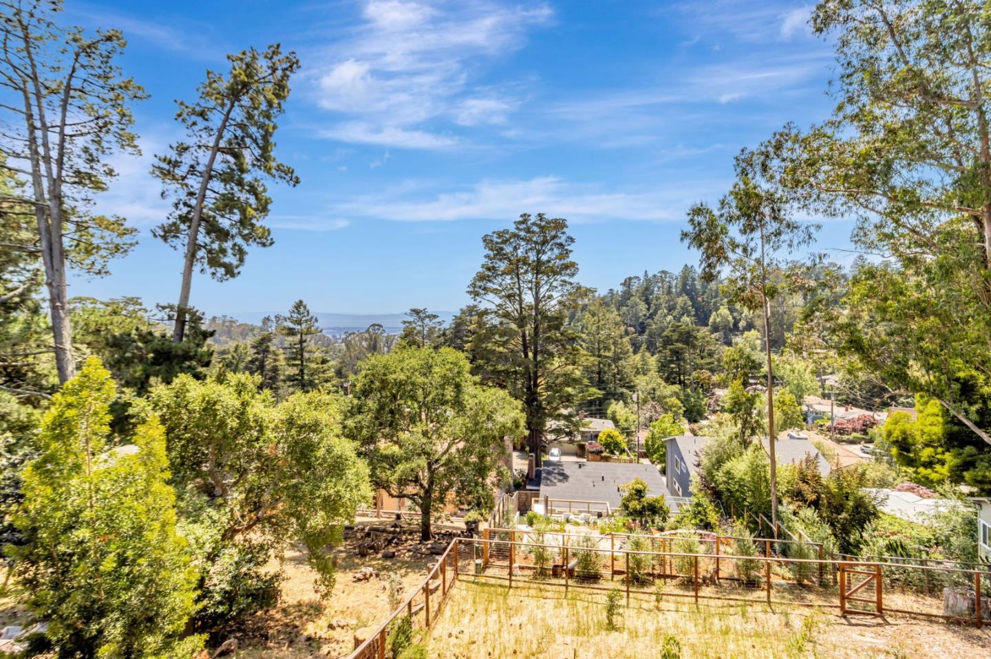 Detail Gallery Image 57 of 106 For 6827 Ridgewood Dr, Oakland,  CA 94611 - 5 Beds | 3 Baths
