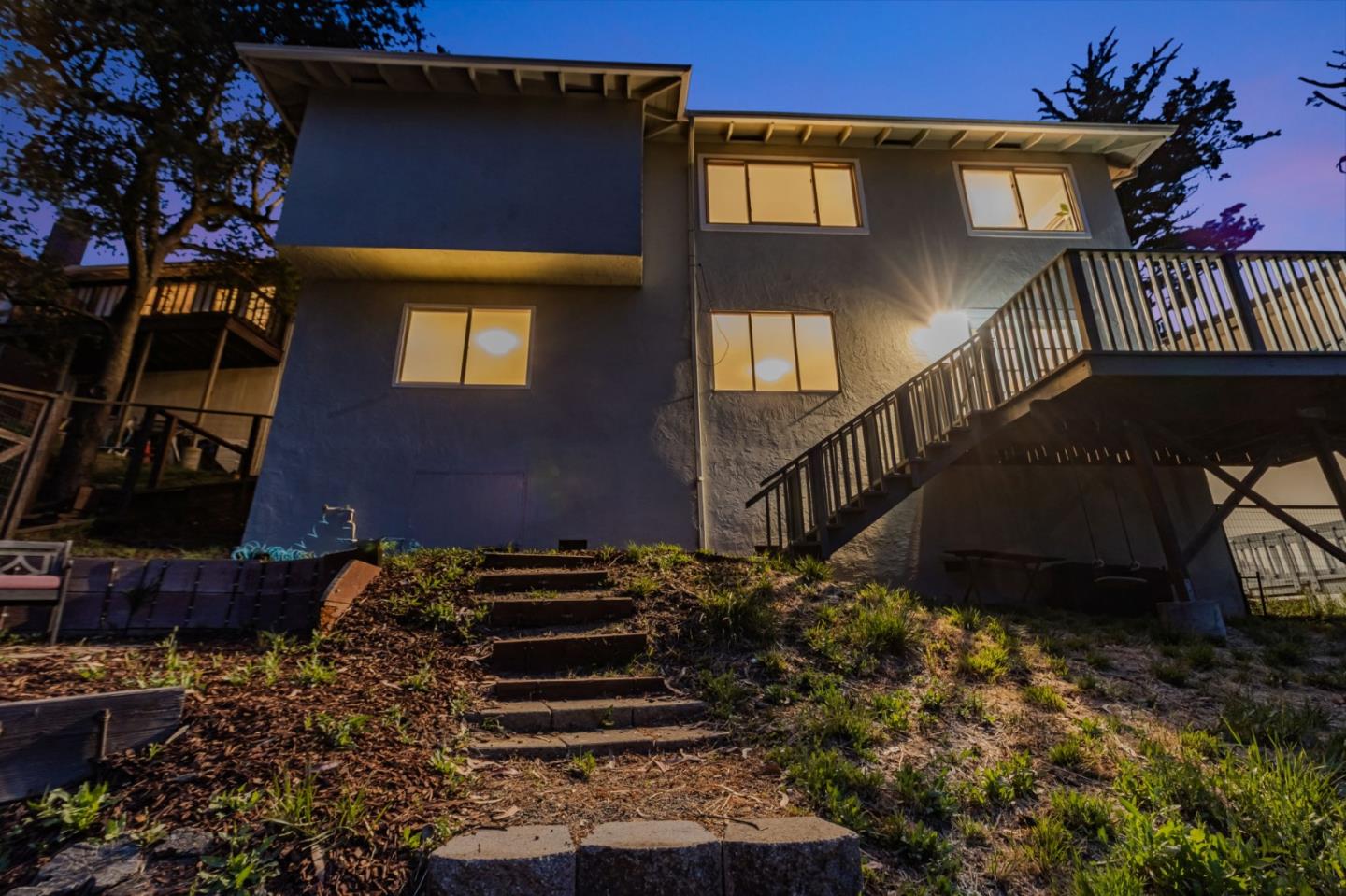 Detail Gallery Image 87 of 106 For 6827 Ridgewood Dr, Oakland,  CA 94611 - 5 Beds | 3 Baths