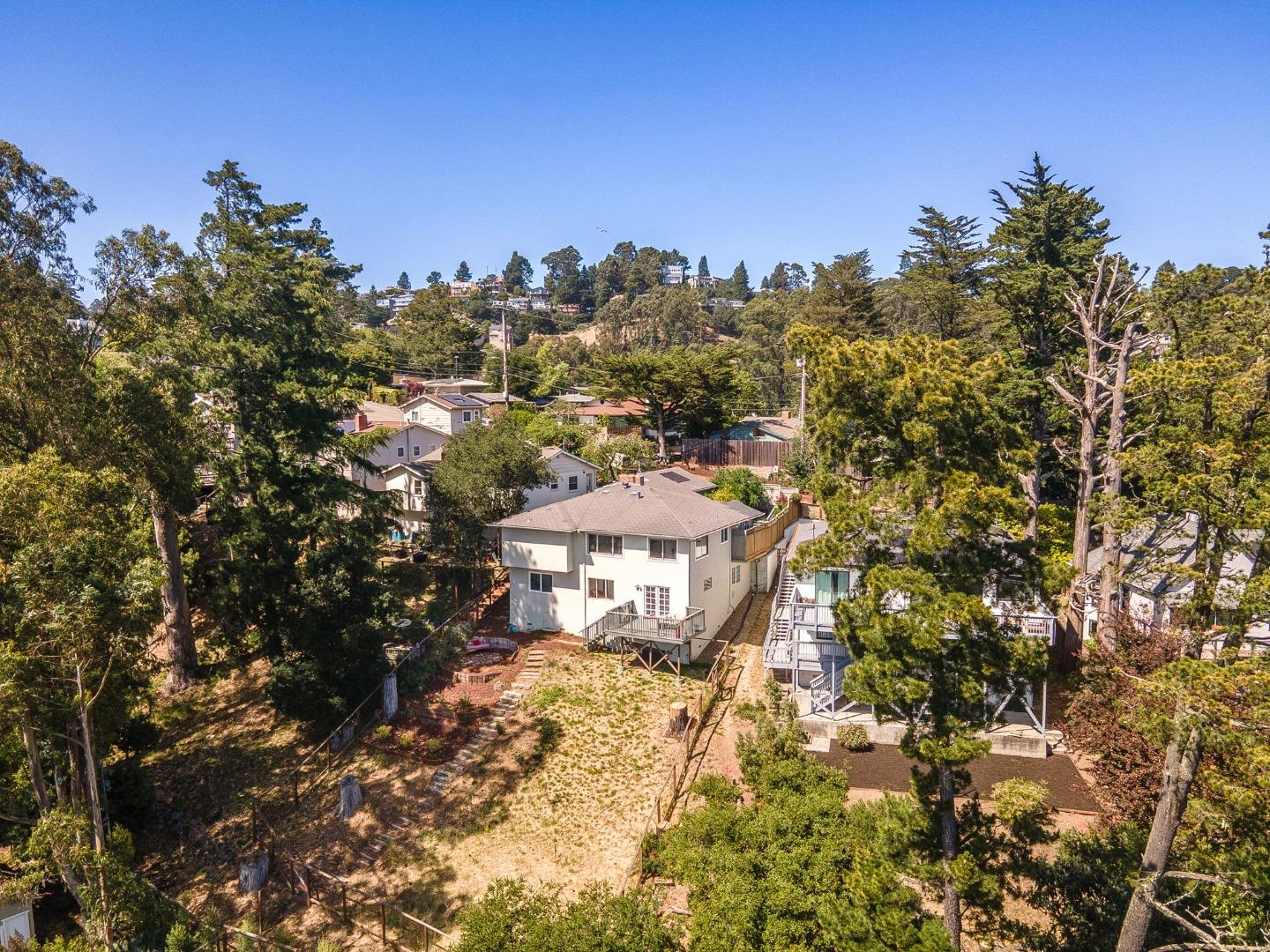 Detail Gallery Image 98 of 106 For 6827 Ridgewood Dr, Oakland,  CA 94611 - 5 Beds | 3 Baths