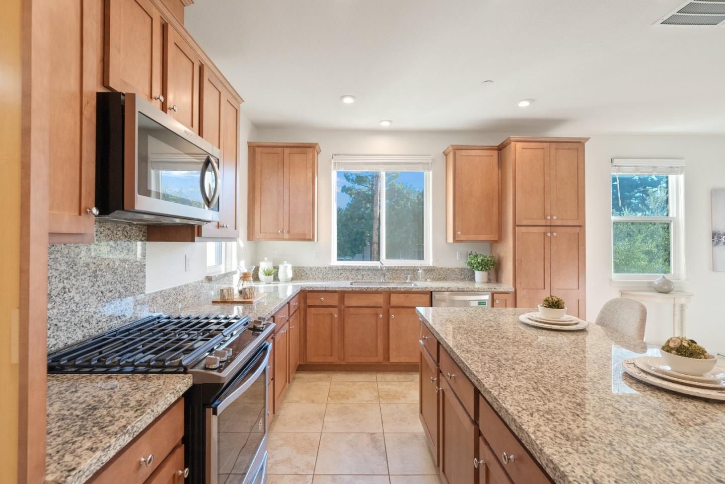 Detail Gallery Image 13 of 53 For 2903 Corvin Dr #115,  Santa Clara,  CA 95051 - 4 Beds | 3/1 Baths