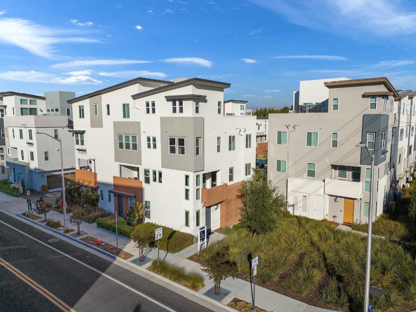 Detail Gallery Image 50 of 53 For 2903 Corvin Dr #115,  Santa Clara,  CA 95051 - 4 Beds | 3/1 Baths