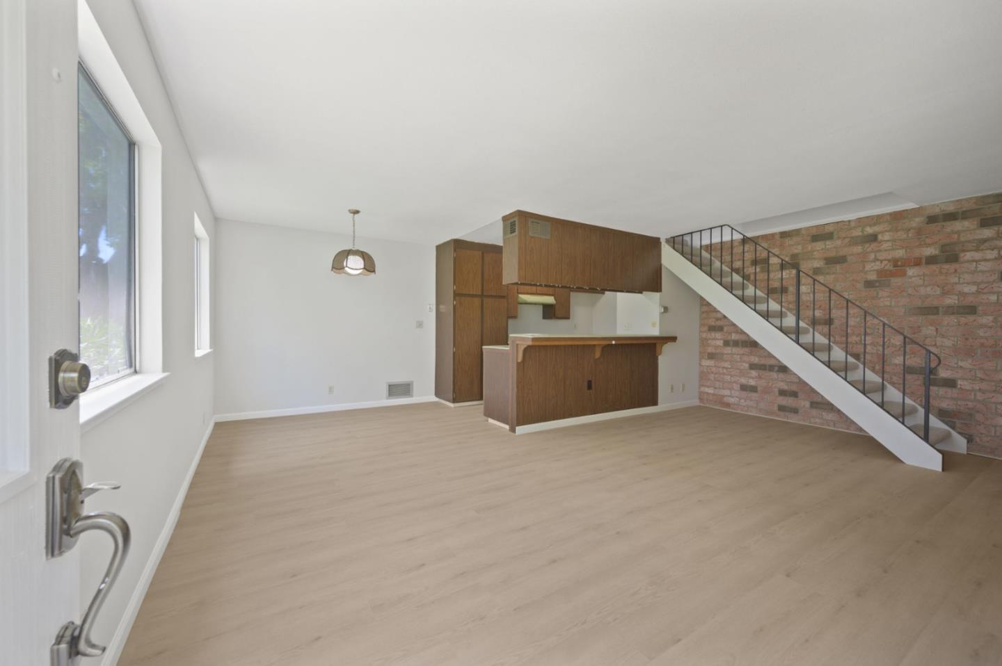 Detail Gallery Image 4 of 23 For 774 Blossom Hill Rd #2,  San Jose,  CA 95123 - 2 Beds | 1 Baths