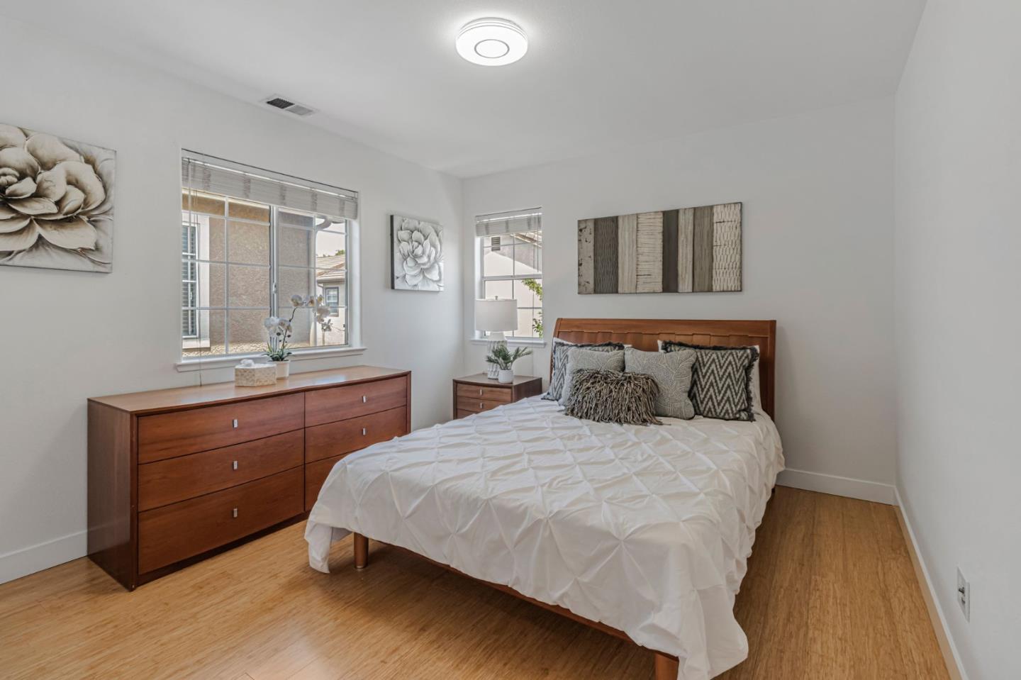 Detail Gallery Image 28 of 59 For 2871 Rubino Cir, San Jose,  CA 95125 - 4 Beds | 2/1 Baths