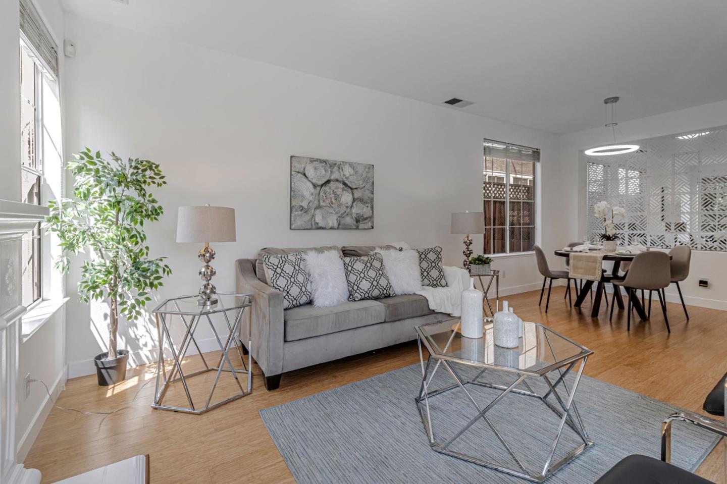 Detail Gallery Image 4 of 59 For 2871 Rubino Cir, San Jose,  CA 95125 - 4 Beds | 2/1 Baths