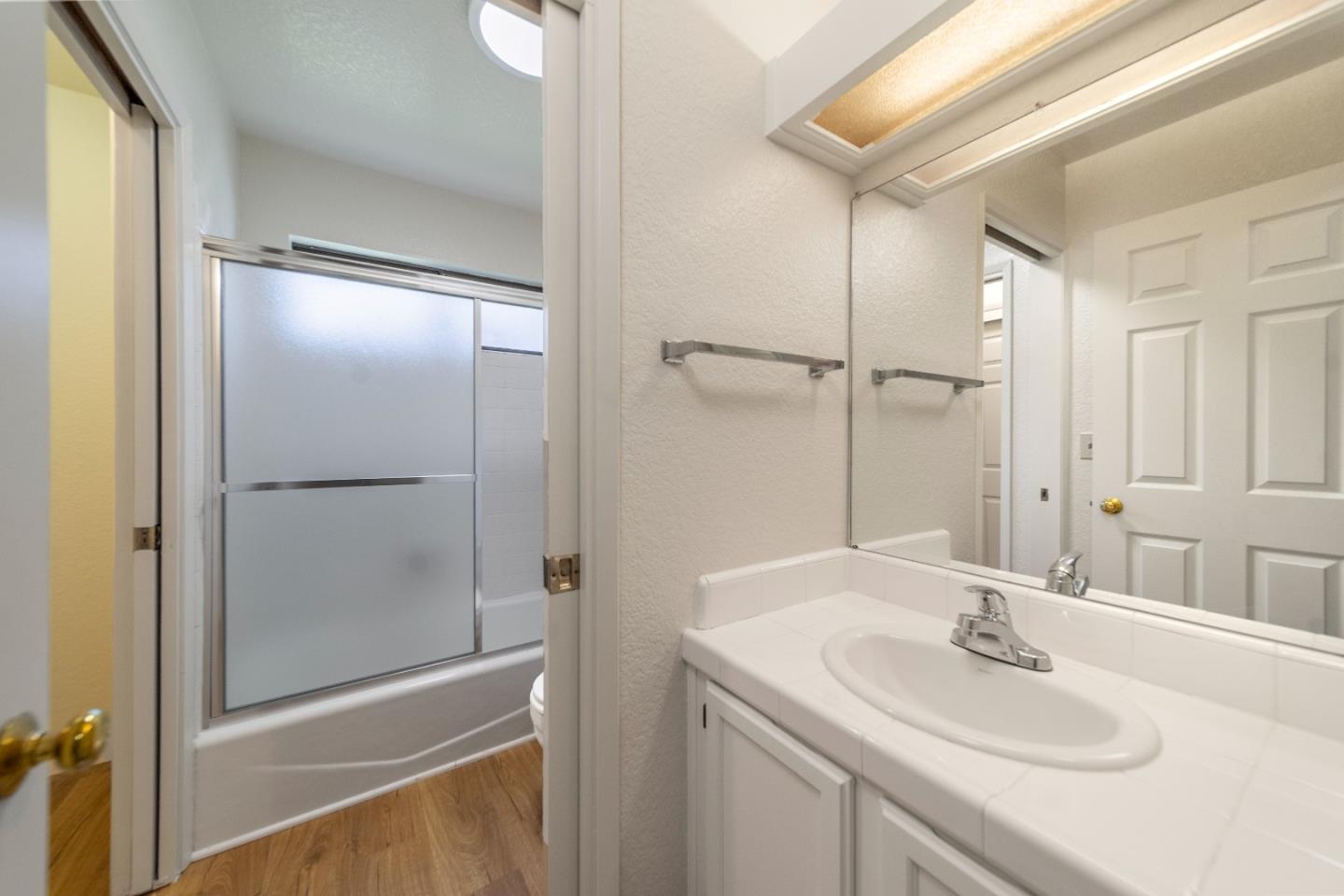 Detail Gallery Image 16 of 24 For 1555 Hecker Pass Rd #C101,  Gilroy,  CA 95020 - 2 Beds | 1/1 Baths