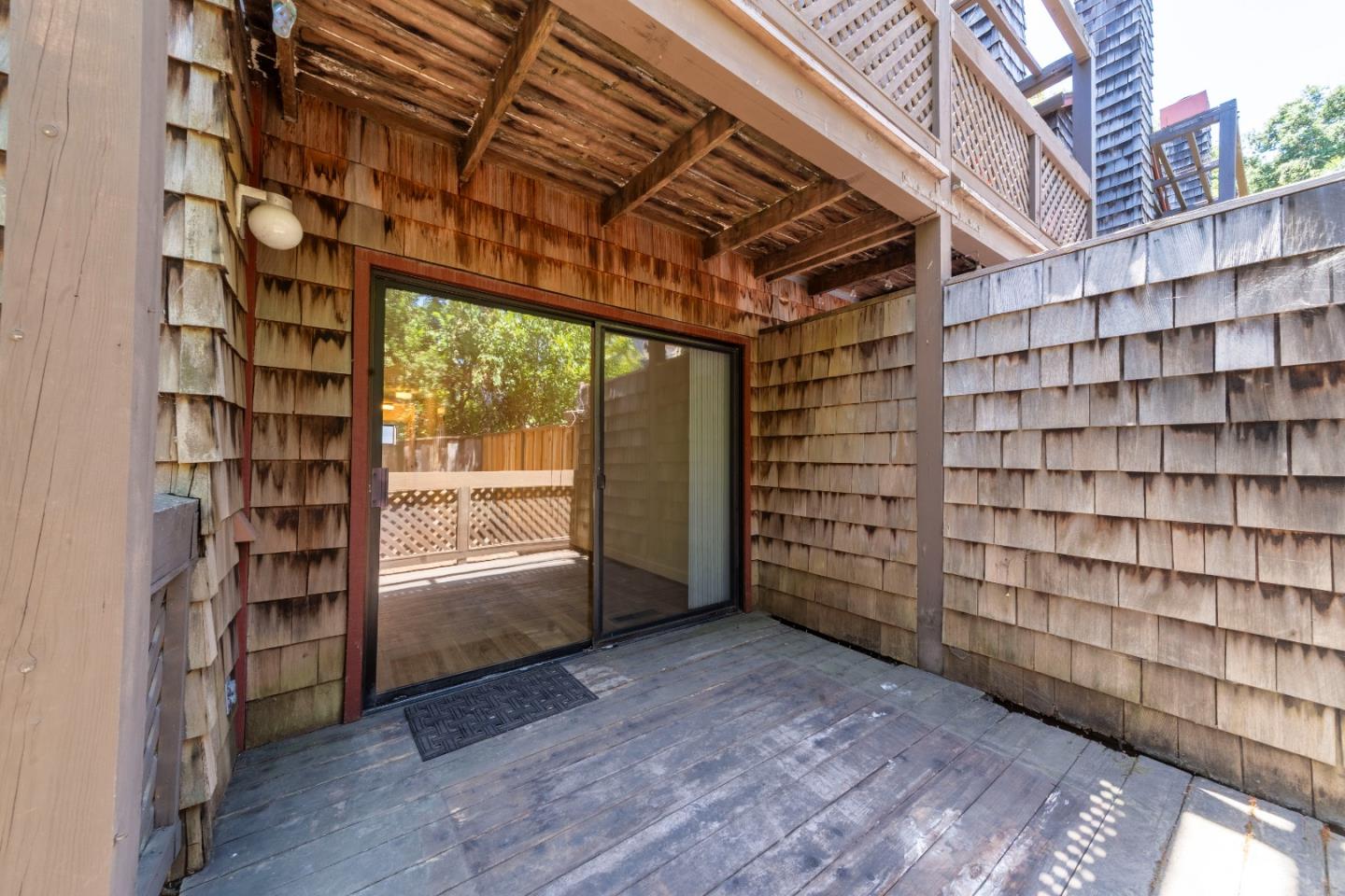 Detail Gallery Image 20 of 24 For 1555 Hecker Pass Rd #C101,  Gilroy,  CA 95020 - 2 Beds | 1/1 Baths