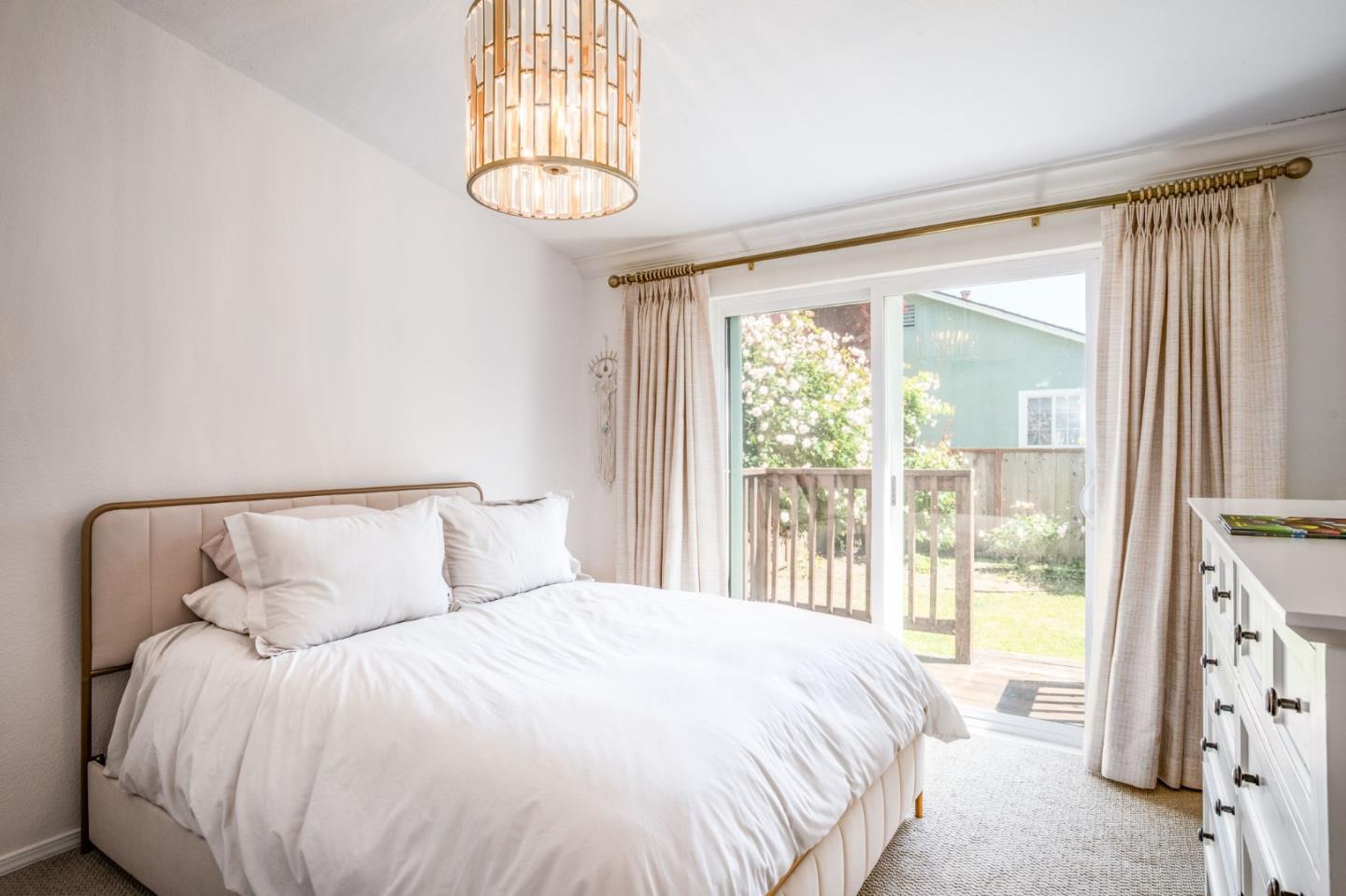Detail Gallery Image 33 of 60 For 715 Sonora Ave, El Granada,  CA 94018 - 3 Beds | 2 Baths