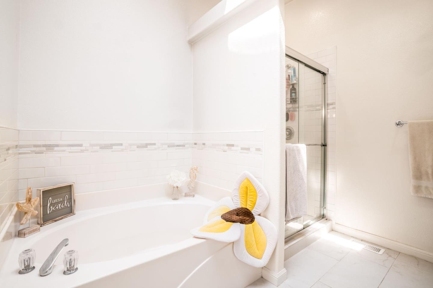 Detail Gallery Image 37 of 60 For 715 Sonora Ave, El Granada,  CA 94018 - 3 Beds | 2 Baths