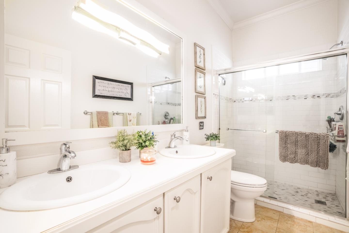 Detail Gallery Image 8 of 60 For 715 Sonora Ave, El Granada,  CA 94018 - 3 Beds | 2 Baths