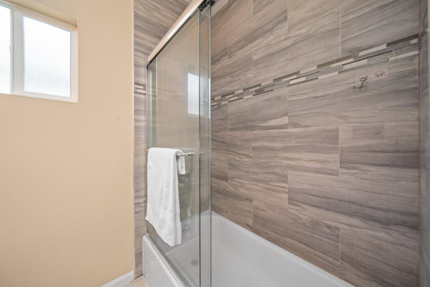 Detail Gallery Image 23 of 31 For 3710 Smith St, Union City,  CA 94587 - 4 Beds | 2 Baths