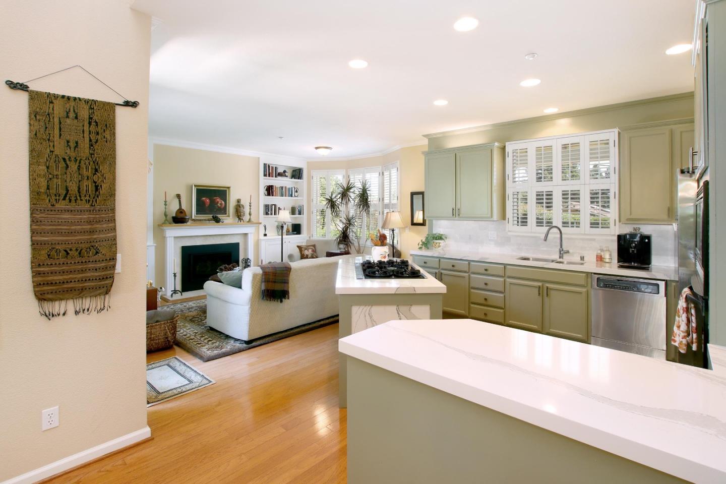 Detail Gallery Image 11 of 42 For 332 Meder St, Santa Cruz,  CA 95060 - 4 Beds | 3/1 Baths