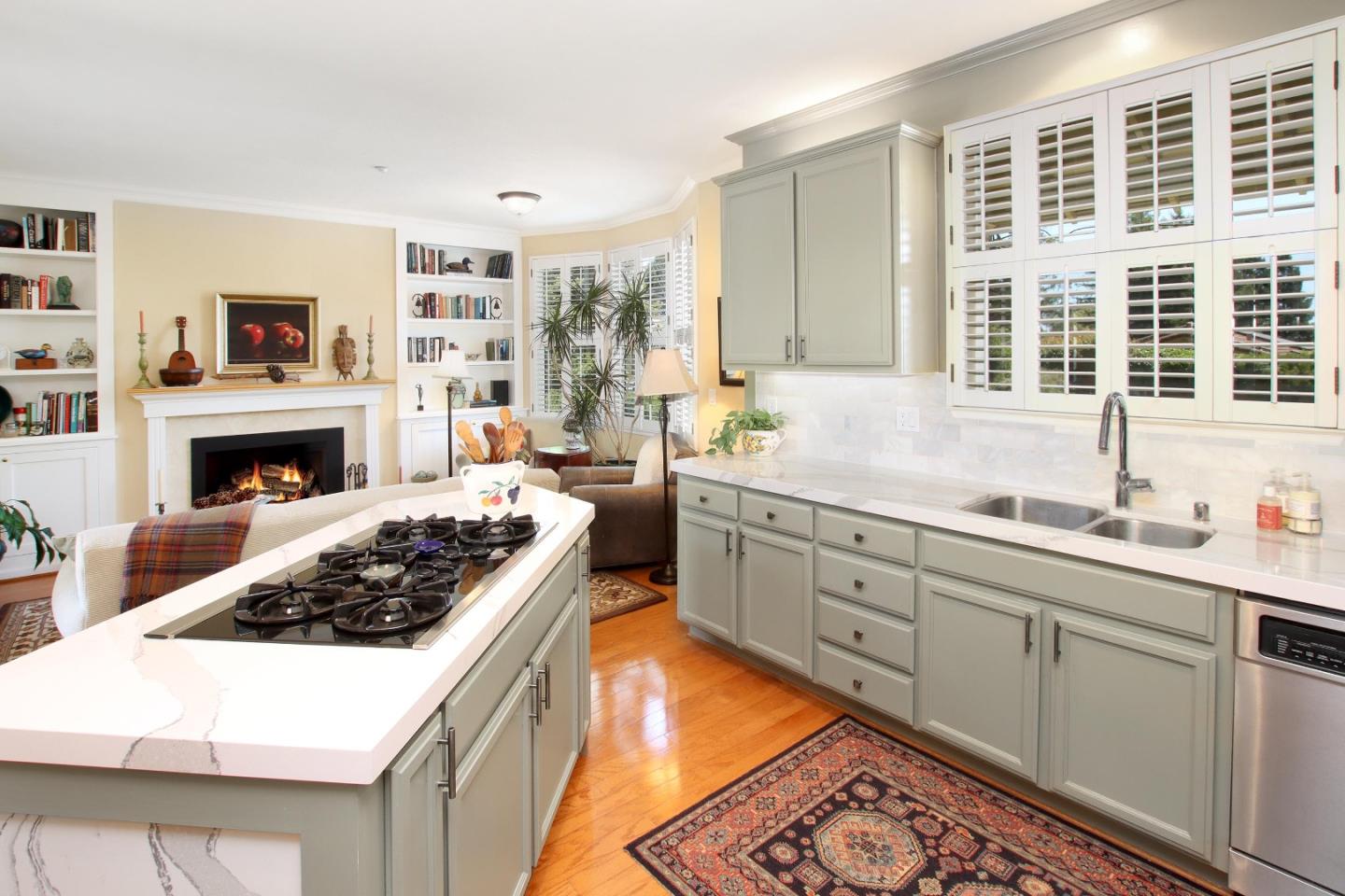 Detail Gallery Image 13 of 42 For 332 Meder St, Santa Cruz,  CA 95060 - 4 Beds | 3/1 Baths