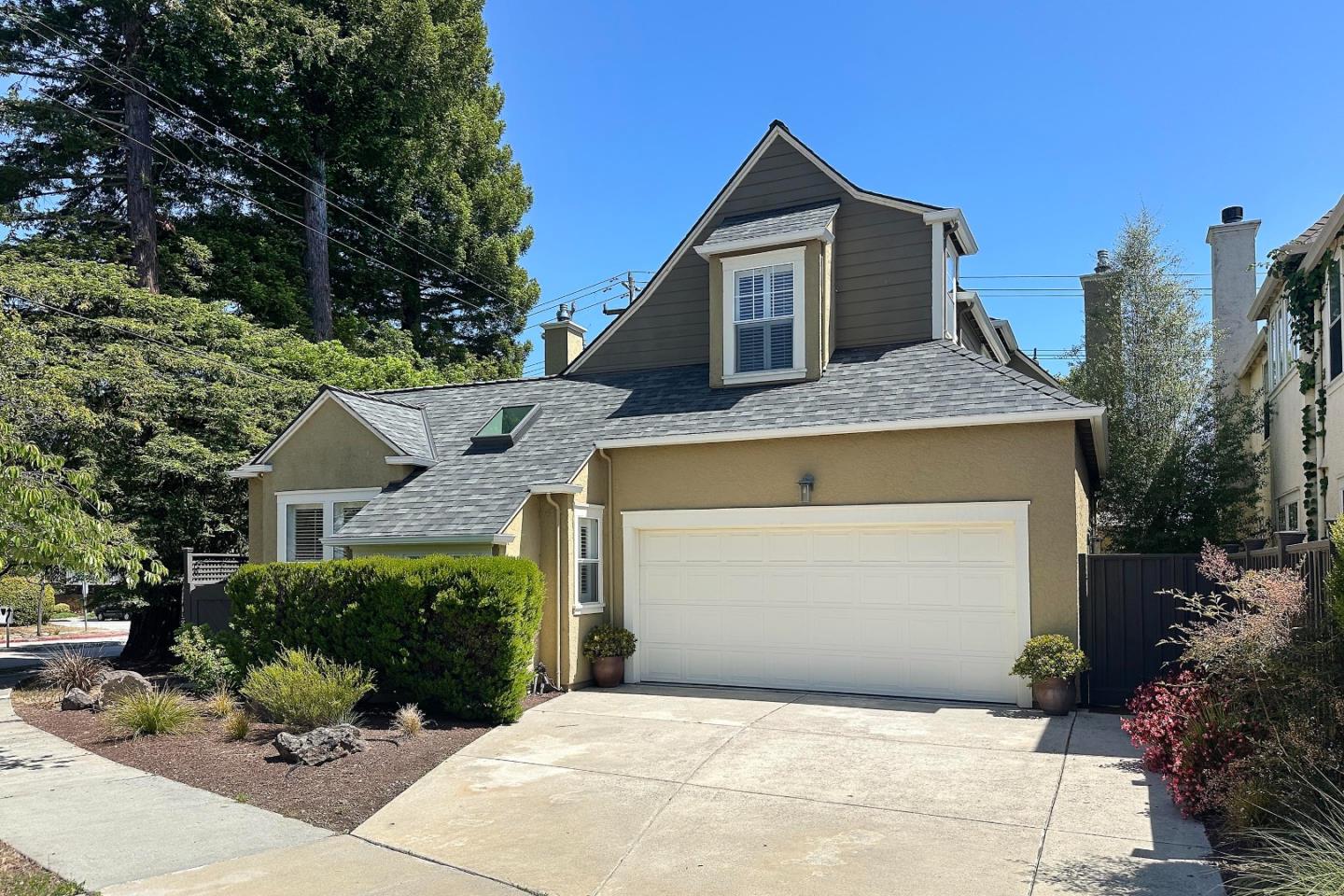 Detail Gallery Image 2 of 42 For 332 Meder St, Santa Cruz,  CA 95060 - 4 Beds | 3/1 Baths