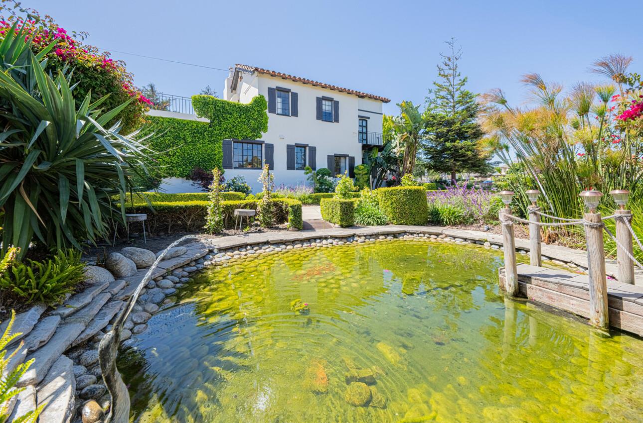 Detail Gallery Image 10 of 86 For 1 Santa Lucia Ave, Salinas,  CA 93901 - 6 Beds | 4 Baths