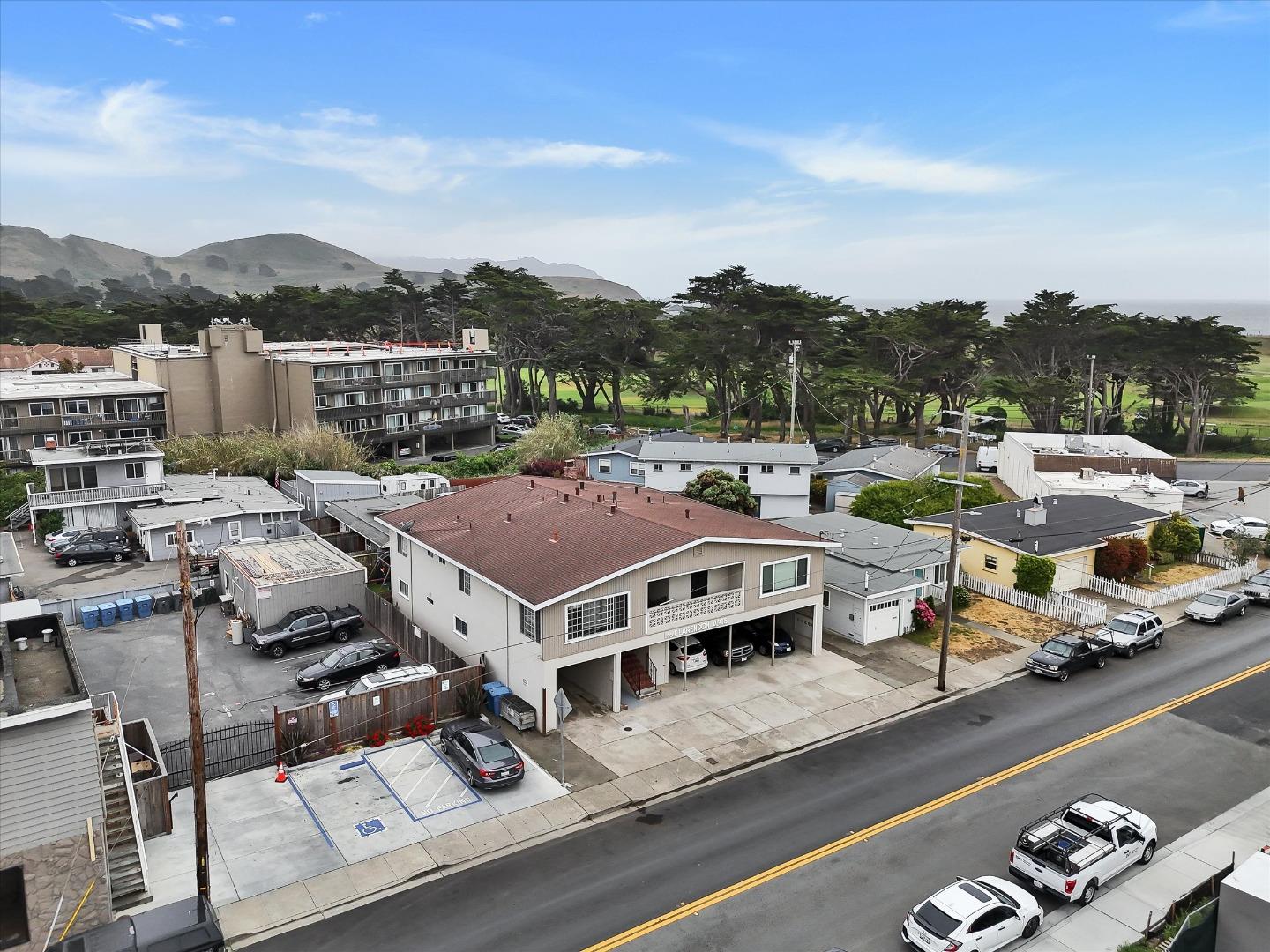 Detail Gallery Image 10 of 57 For 160 Clarendon Rd, Pacifica,  CA 94044 - – Beds | – Baths