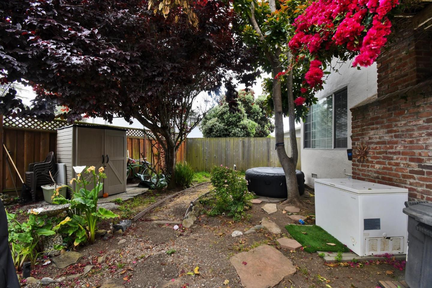 Detail Gallery Image 18 of 57 For 160 Clarendon Rd, Pacifica,  CA 94044 - – Beds | – Baths