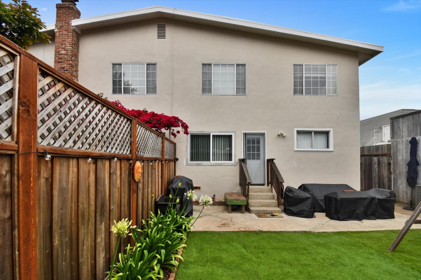 Detail Gallery Image 23 of 57 For 160 Clarendon Rd, Pacifica,  CA 94044 - – Beds | – Baths