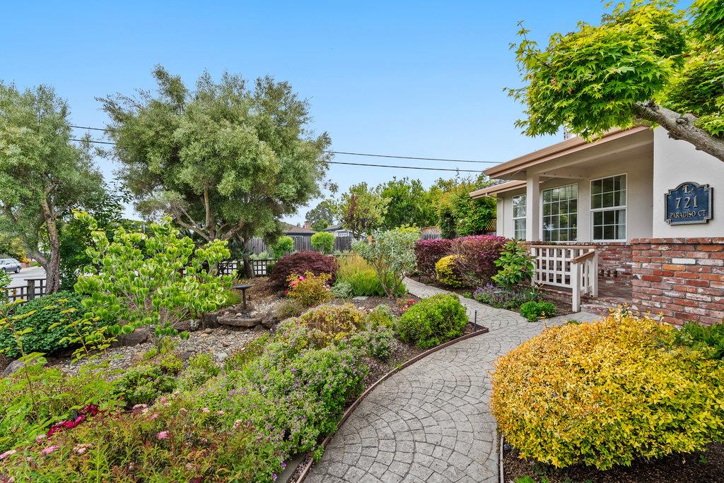 Detail Gallery Image 4 of 43 For 721 Paradiso Ct, Soquel,  CA 95073 - 3 Beds | 2/1 Baths