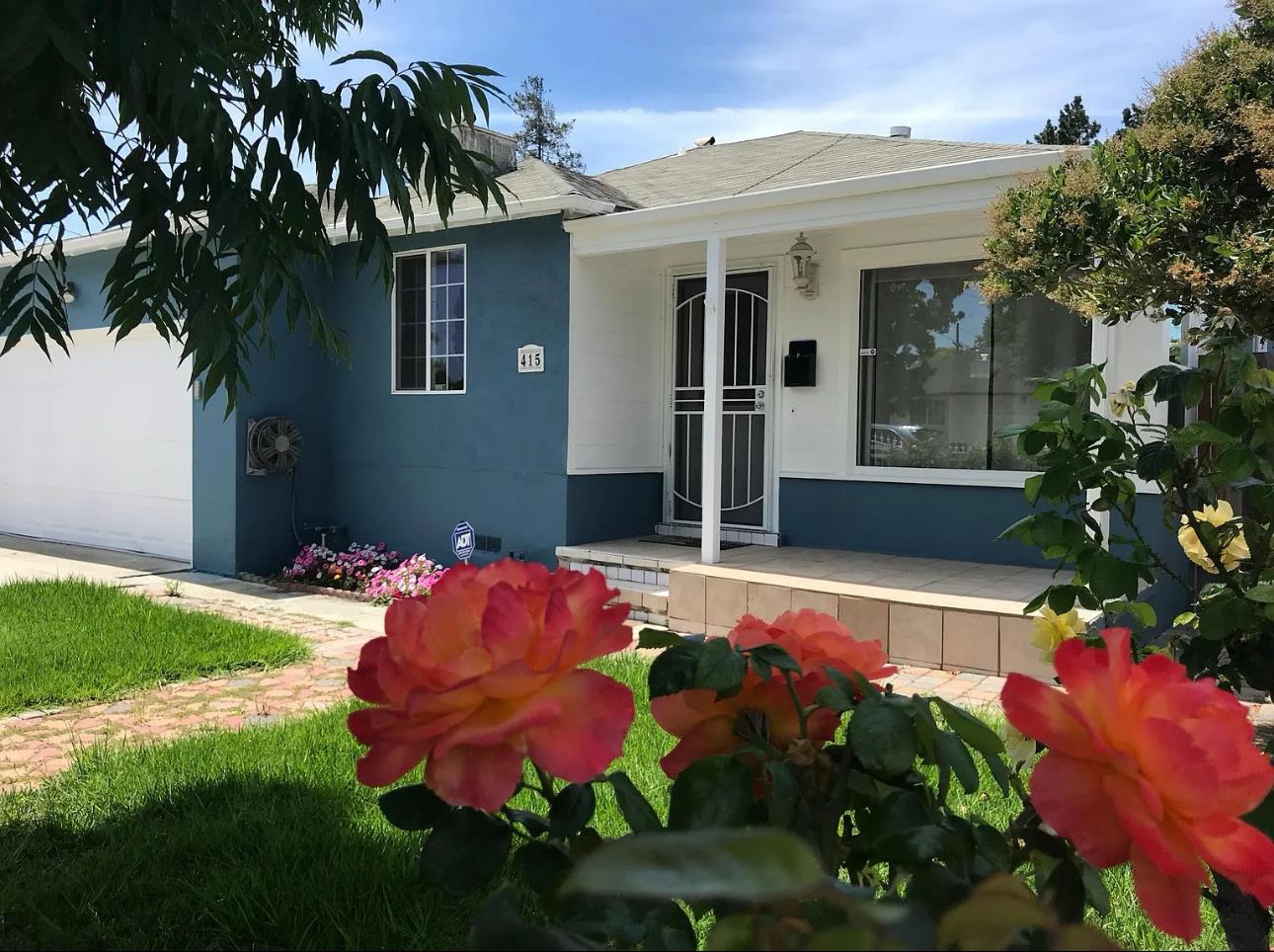 Detail Gallery Image 1 of 10 For Wisteria Dr, East Palo Alto,  CA 94303 - 3 Beds | 1 Baths
