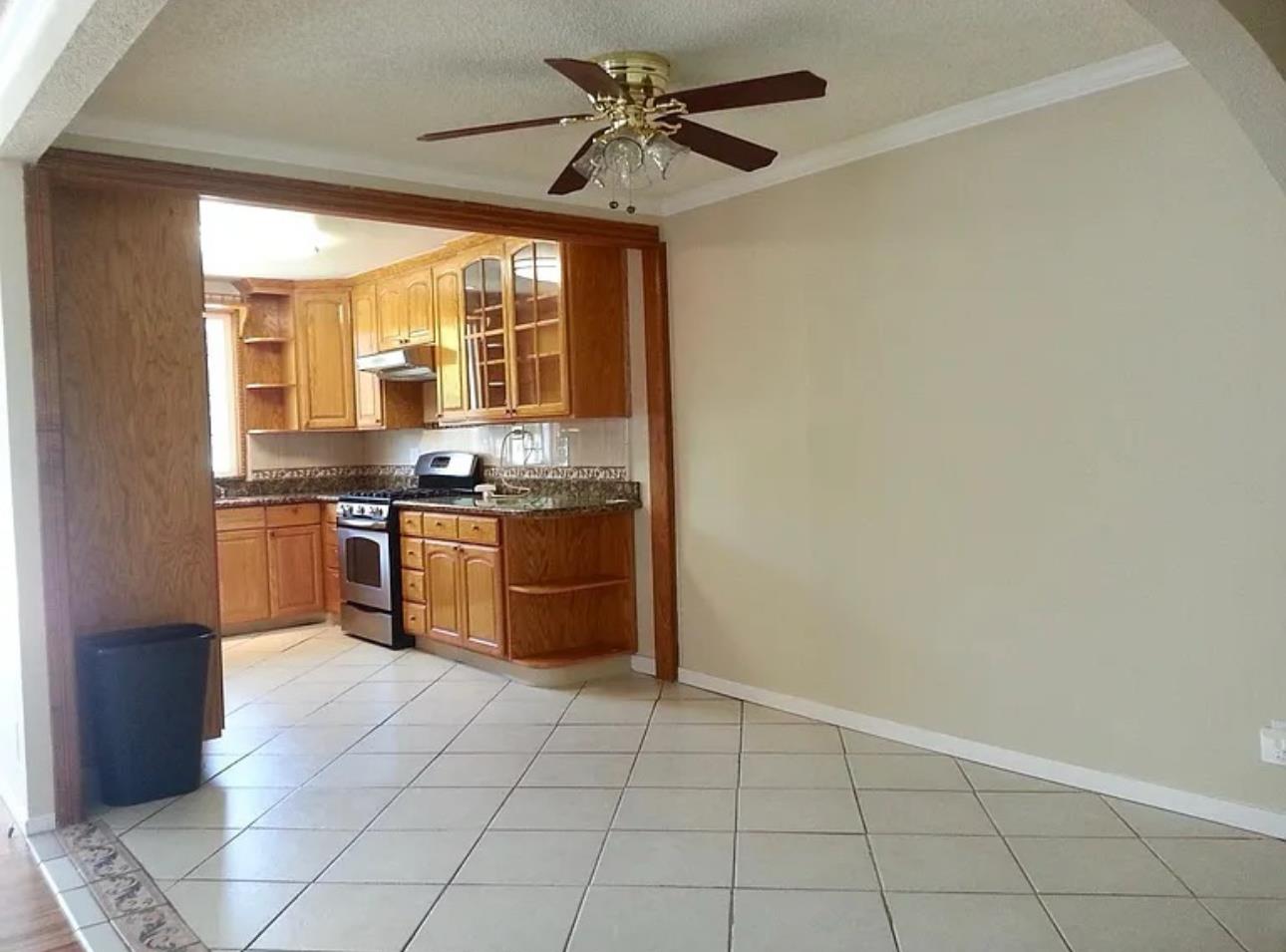 Detail Gallery Image 6 of 10 For Wisteria Dr, East Palo Alto,  CA 94303 - 3 Beds | 1 Baths