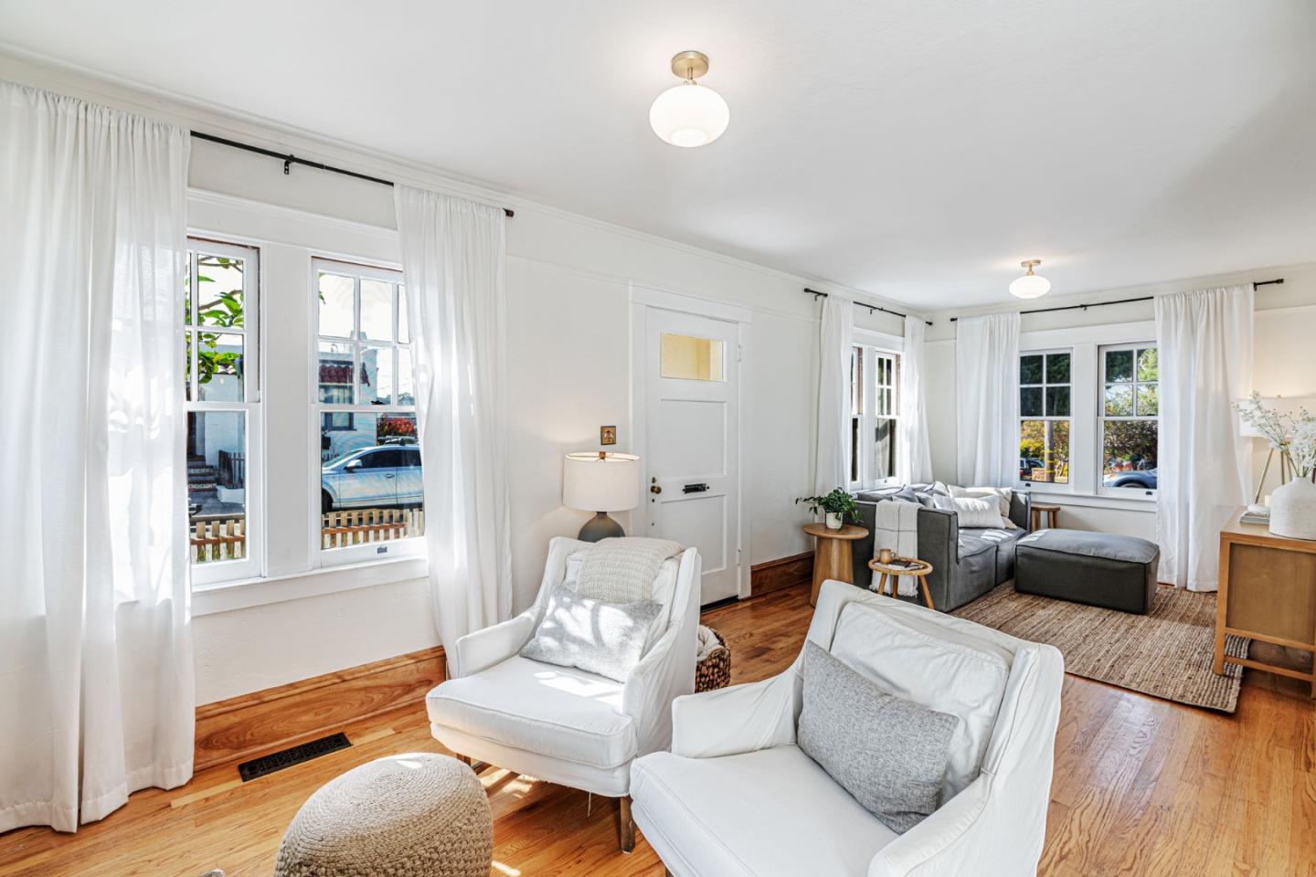 Detail Gallery Image 11 of 65 For 501 7th St, Pacific Grove,  CA 93950 - 2 Beds | 2 Baths