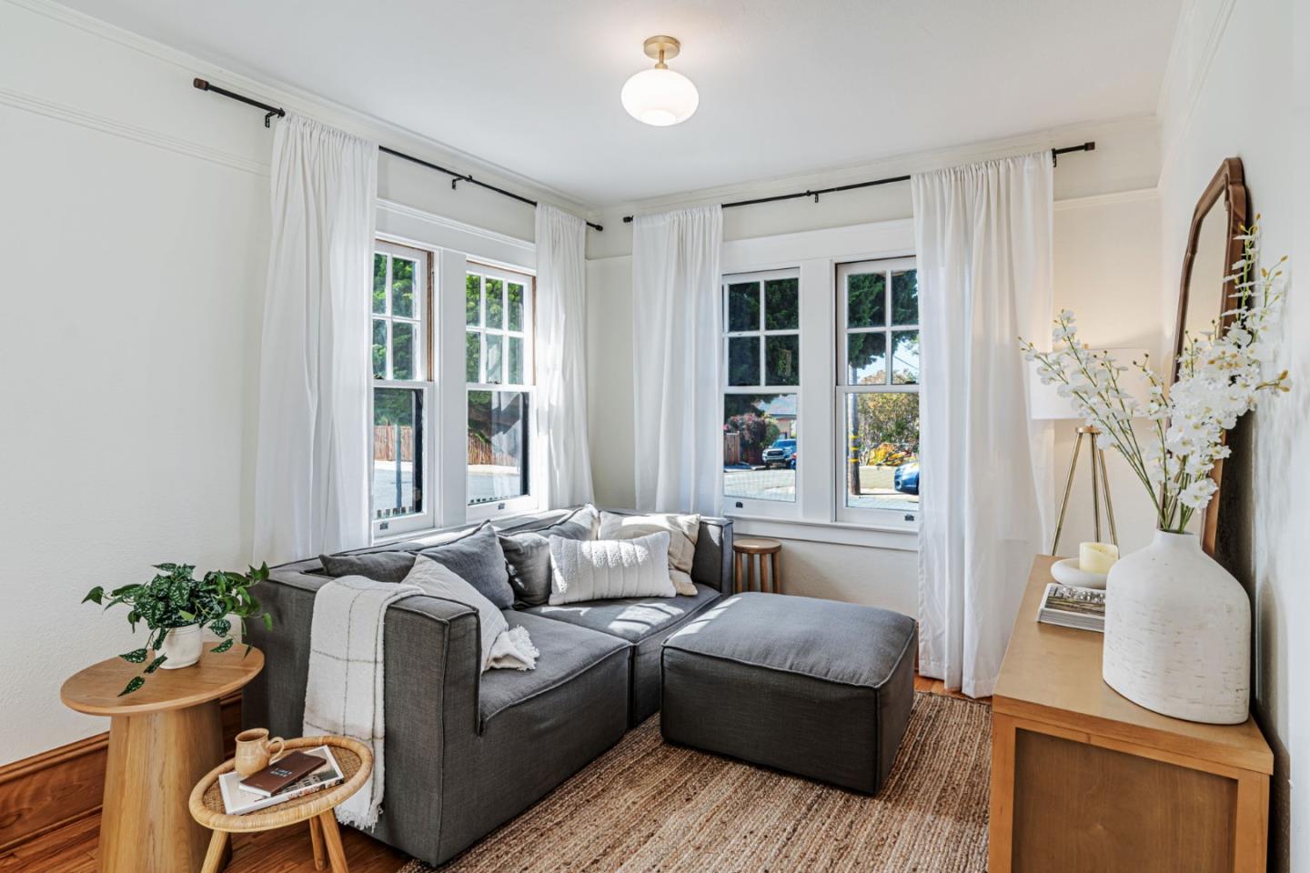 Detail Gallery Image 13 of 65 For 501 7th St, Pacific Grove,  CA 93950 - 2 Beds | 2 Baths