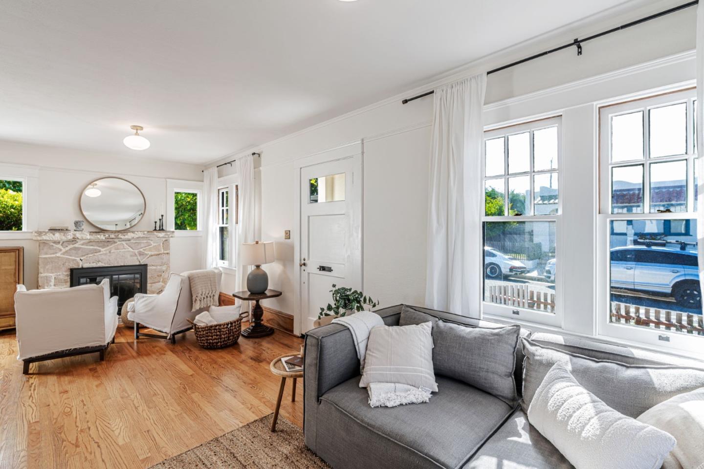 Detail Gallery Image 15 of 65 For 501 7th St, Pacific Grove,  CA 93950 - 2 Beds | 2 Baths