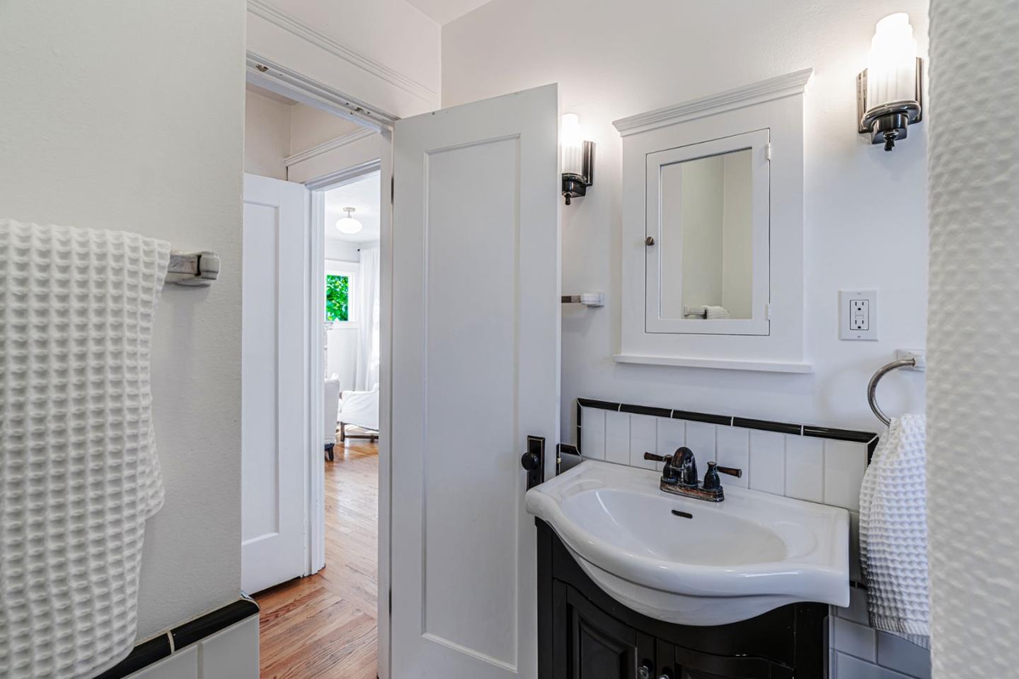 Detail Gallery Image 36 of 65 For 501 7th St, Pacific Grove,  CA 93950 - 2 Beds | 2 Baths