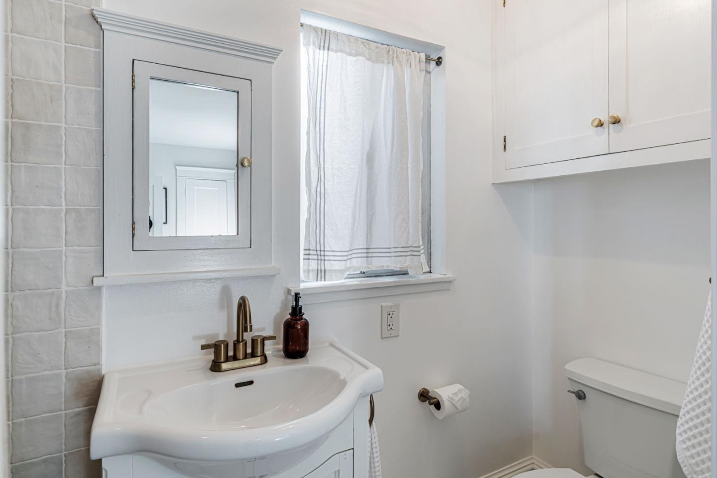 Detail Gallery Image 37 of 65 For 501 7th St, Pacific Grove,  CA 93950 - 2 Beds | 2 Baths