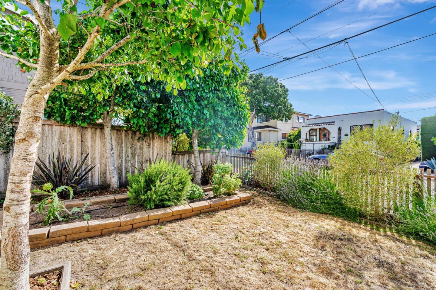 Detail Gallery Image 44 of 65 For 501 7th St, Pacific Grove,  CA 93950 - 2 Beds | 2 Baths