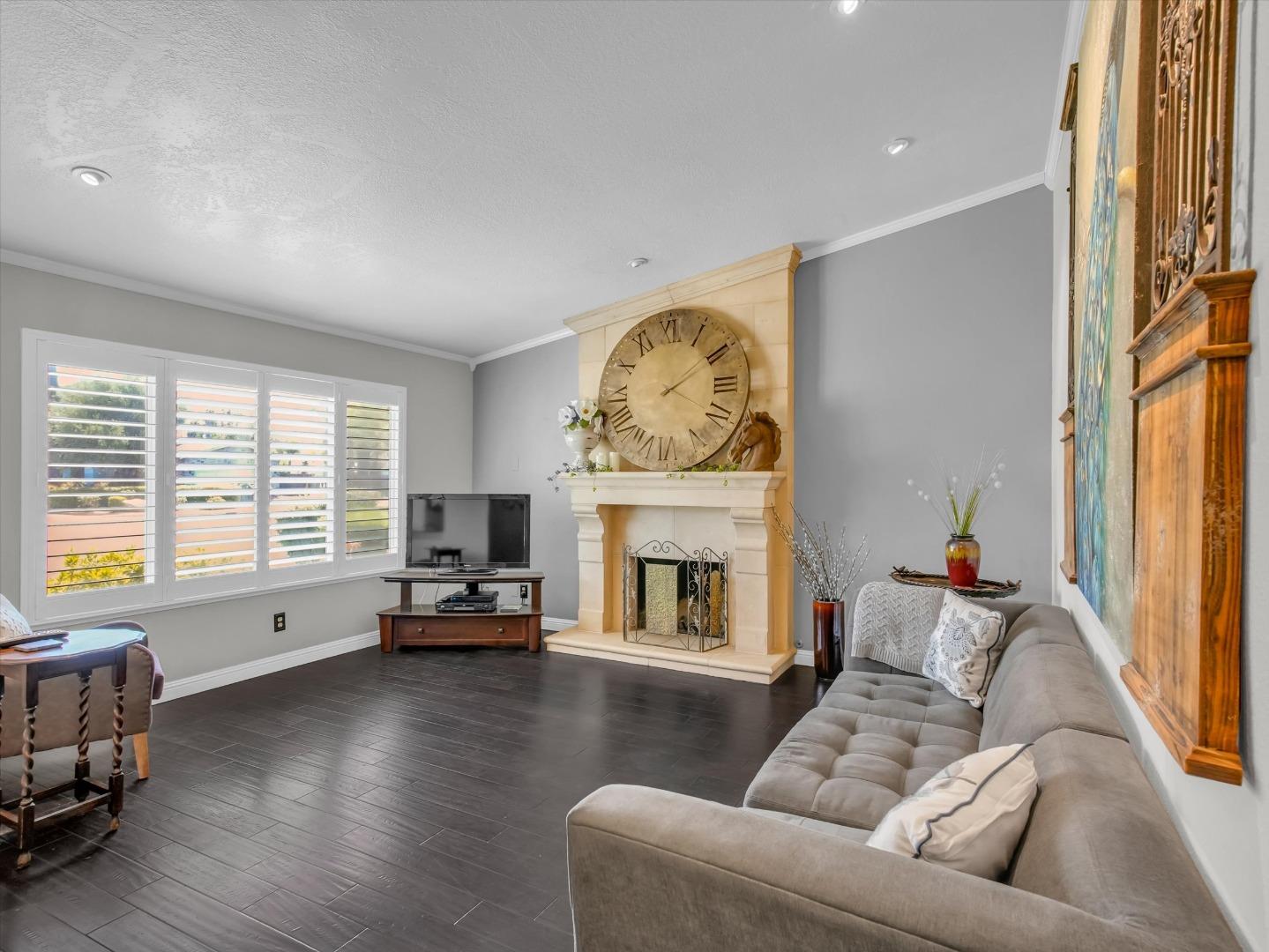 Detail Gallery Image 12 of 51 For 2259 S Ham Ln, Lodi,  CA 95242 - 4 Beds | 3 Baths