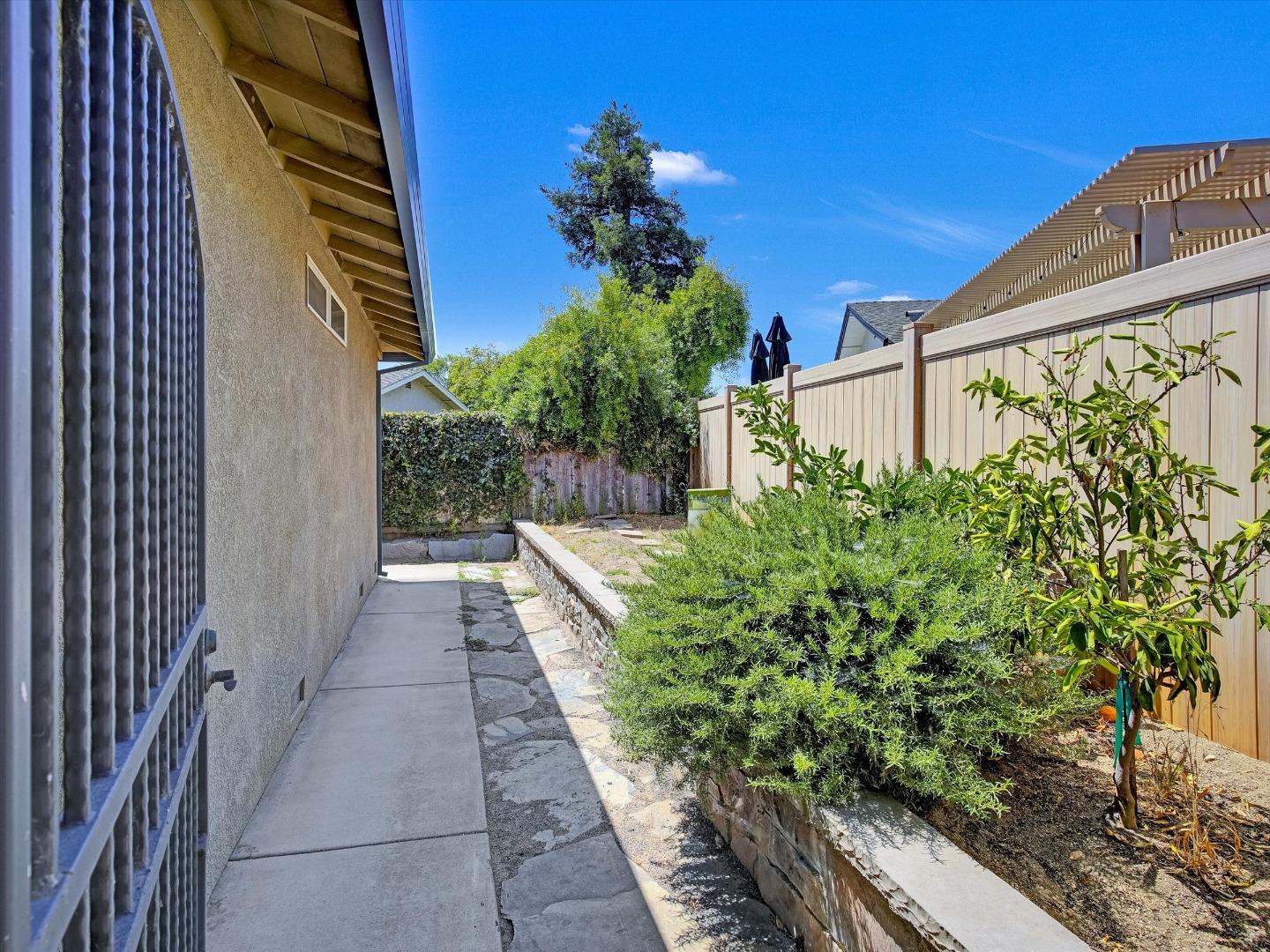 Detail Gallery Image 48 of 51 For 2259 S Ham Ln, Lodi,  CA 95242 - 4 Beds | 3 Baths