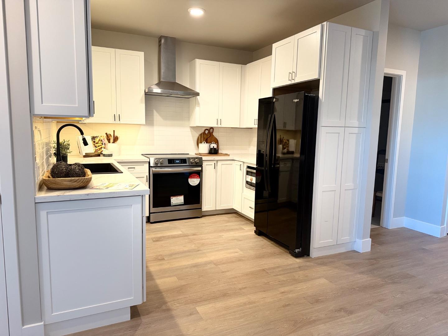Detail Gallery Image 6 of 17 For 400 San Benito St #309,  Hollister,  CA 95023 - 1 Beds | 1 Baths