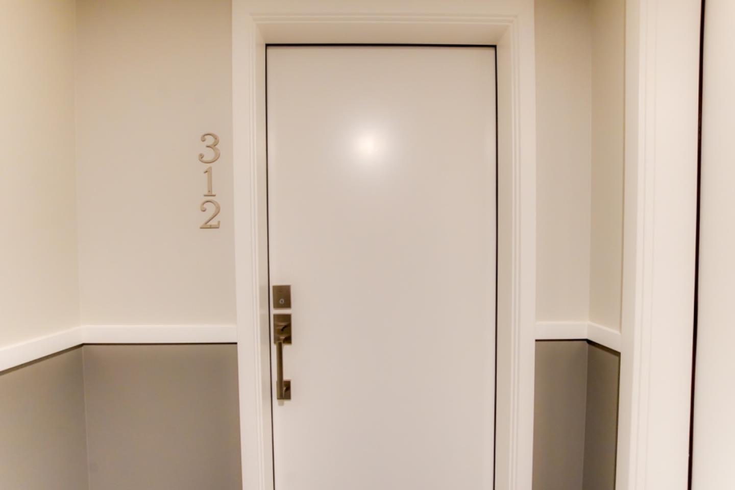 Detail Gallery Image 2 of 16 For 400 San Benito St #312,  Hollister,  CA 95023 - 2 Beds | 1 Baths
