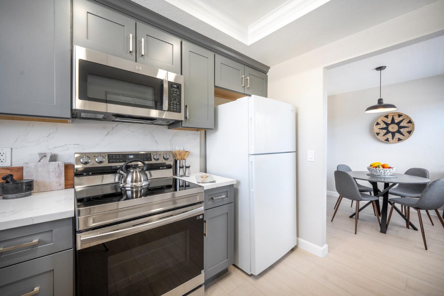 Detail Gallery Image 9 of 26 For 63 Rancho Dr, San Jose,  CA 95111 - 2 Beds | 2 Baths