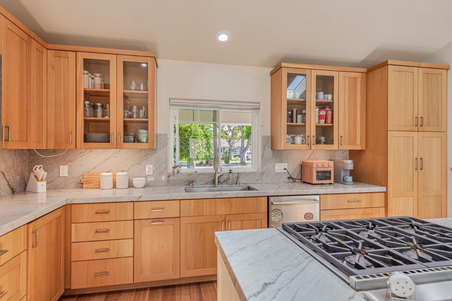 Detail Gallery Image 13 of 69 For 1151 Doralee Way, San Jose,  CA 95125 - 4 Beds | 2/1 Baths