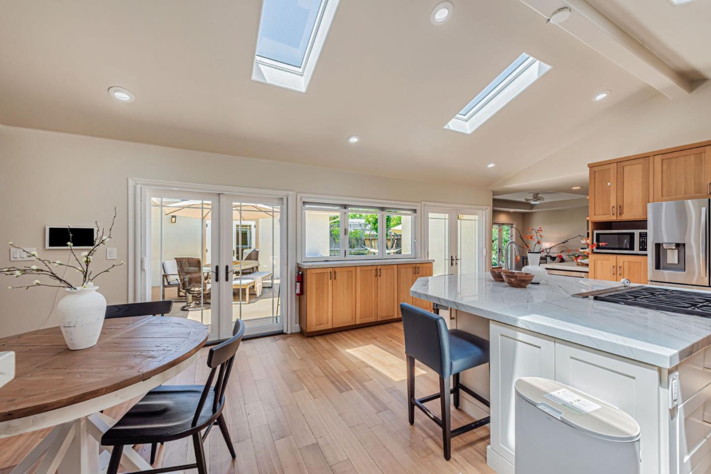 Detail Gallery Image 14 of 69 For 1151 Doralee Way, San Jose,  CA 95125 - 4 Beds | 2/1 Baths
