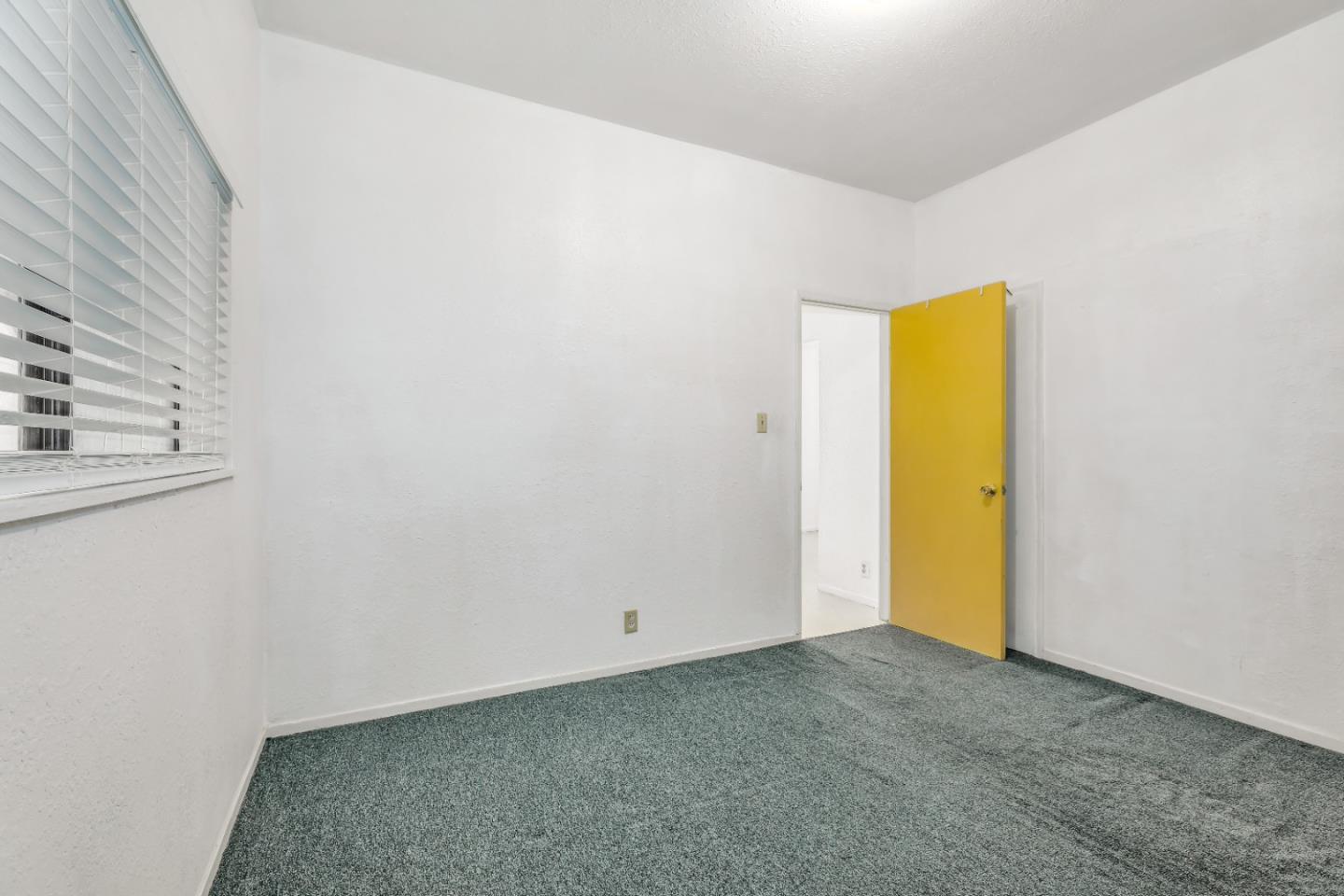 Detail Gallery Image 16 of 42 For 2737 12th Ave, Oakland,  CA 94606 - – Beds | – Baths