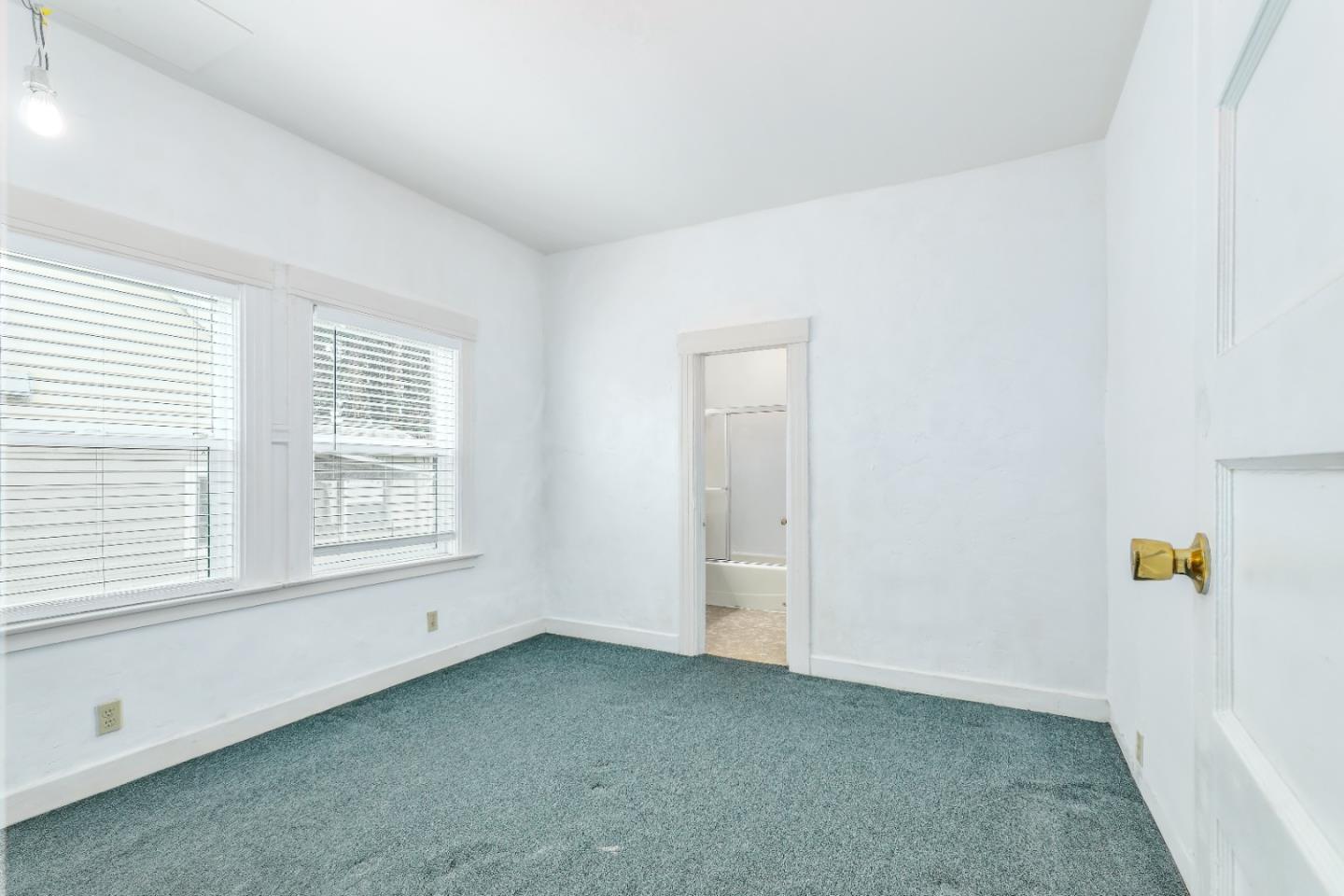 Detail Gallery Image 22 of 42 For 2737 12th Ave, Oakland,  CA 94606 - – Beds | – Baths