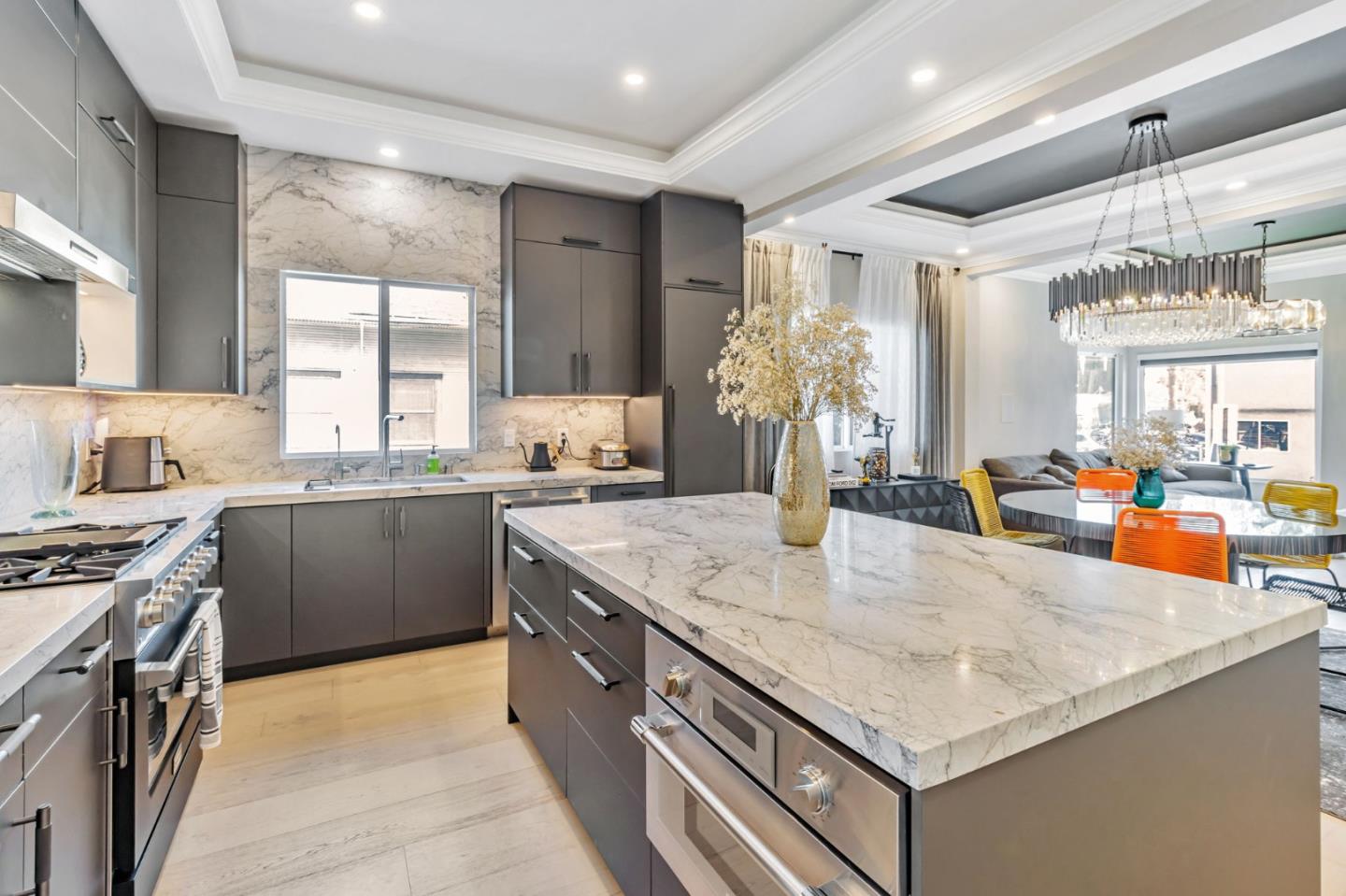 Detail Gallery Image 15 of 38 For 209 Race St, San Jose,  CA 95126 - 4 Beds | 2/1 Baths